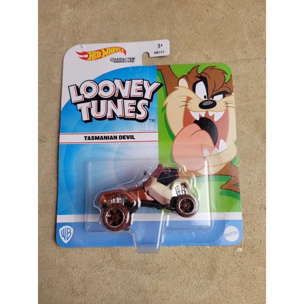HOT WHEELS Looney Tunes & Mario Kart, Lot of 7, Diecast 1:64